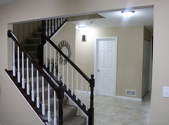 5th image of 1012 Hartwood Dr