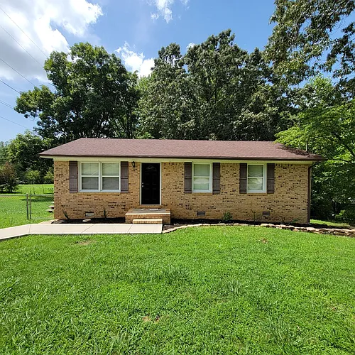 2128 Wildwood Rd Photo 1