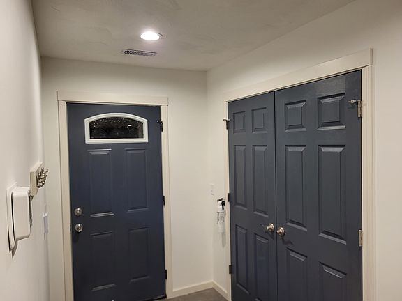 3rd image of 740 W 8th St