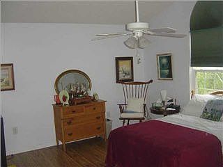 5th image of 593 Nebraska Cres