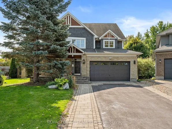 60 Ironside Ct, Ottawa, ON K2K 3H6