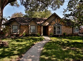 5910 Dumfries Dr, Houston, TX 77096