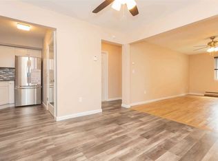 1665 155th St, Whitestone, NY 11357