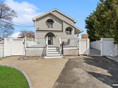 70 Coger St, Saddle Brook, NJ, 07663