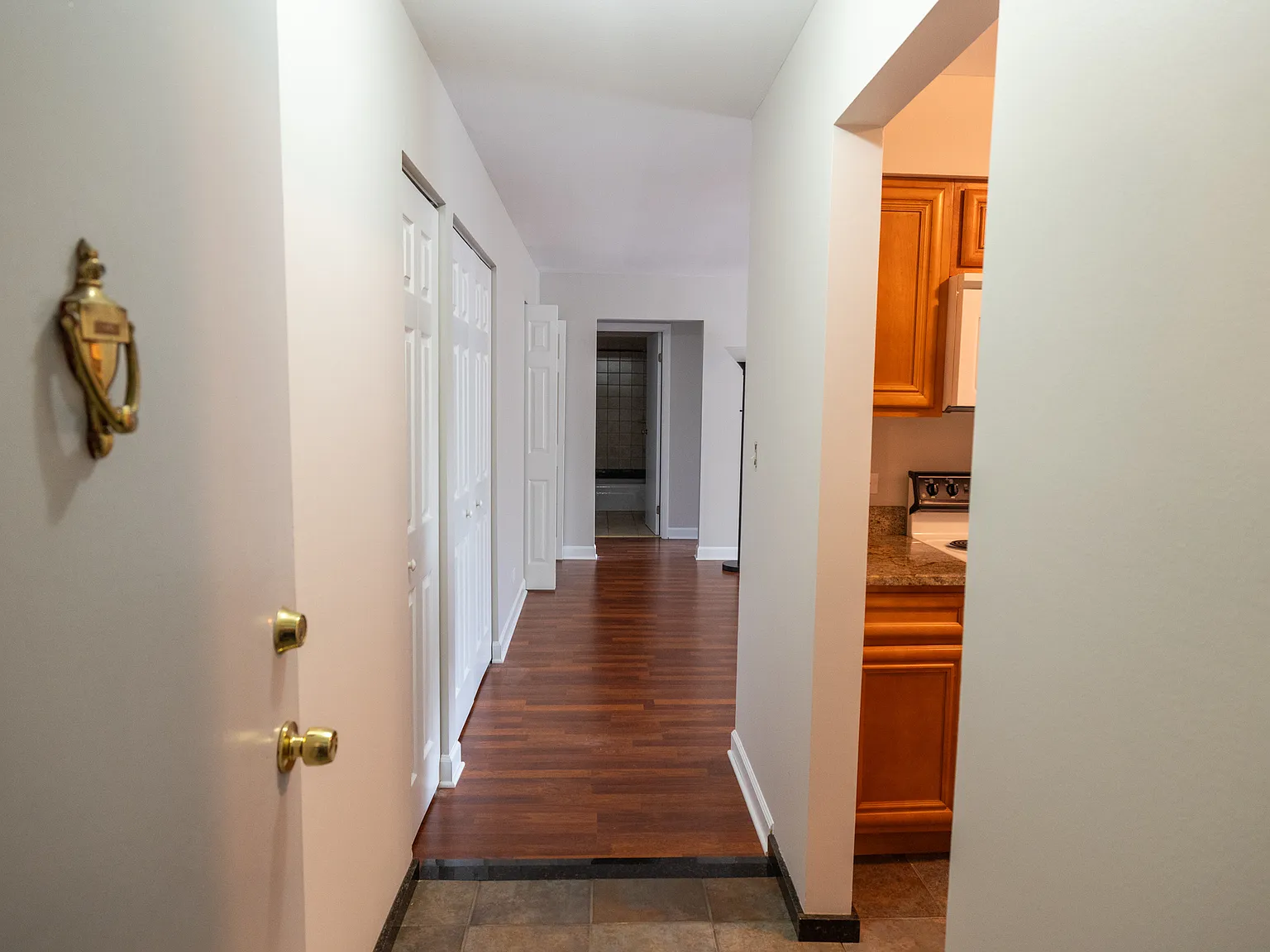 1 bed, 900 sqft, $1,700 — Photo 3