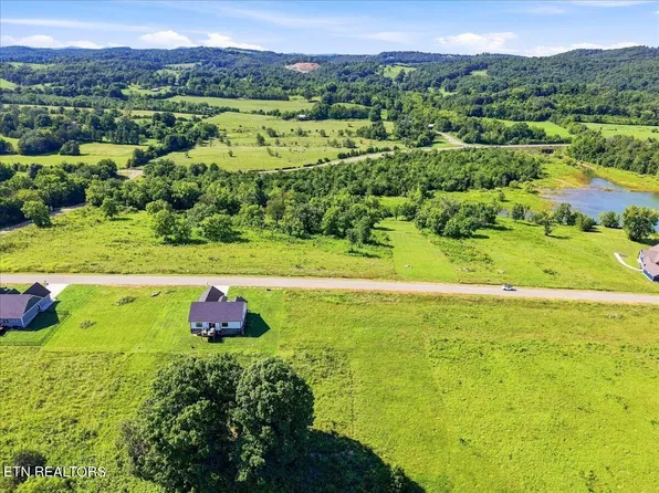 28 Waterfront Knl, Sharps Chapel, TN 37866