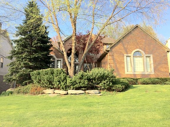 3rd image of 6066 Orchard Woods Dr