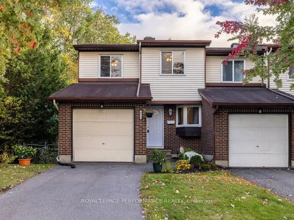 6816 Bilberry Dr #93, Ottawa, ON K1C 3R4
