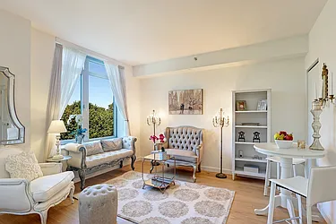 Rented by Red Apple Group