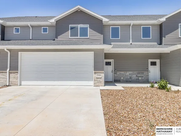 2558 W B St, Lincoln, NE 68522
