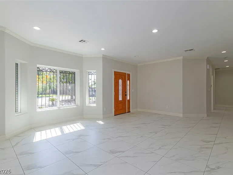 60 E Levi Ave — Photo 27