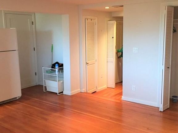 2nd image of 1575 41st Ave