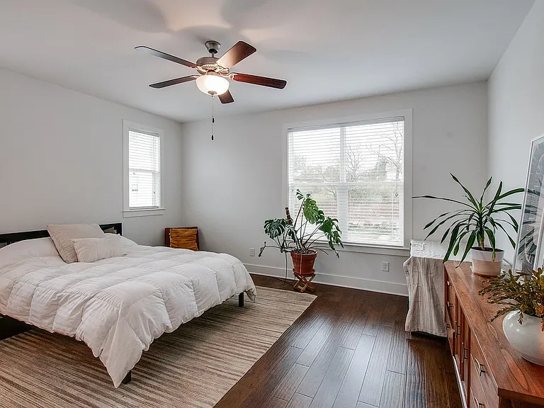749 Cottage Park Dr — Photo 16