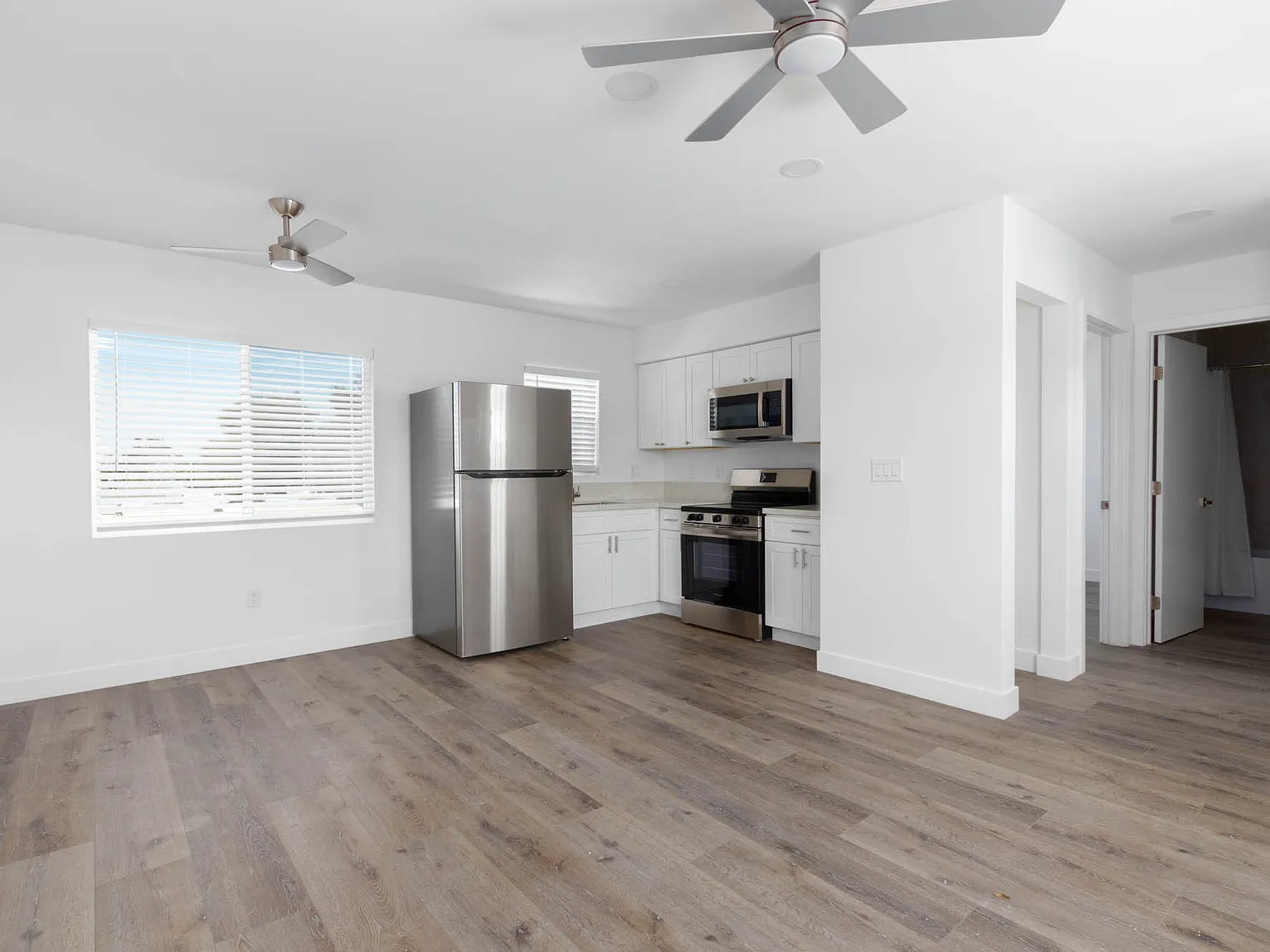 1 bed, 500 sqft, $2,200 — Photo 2