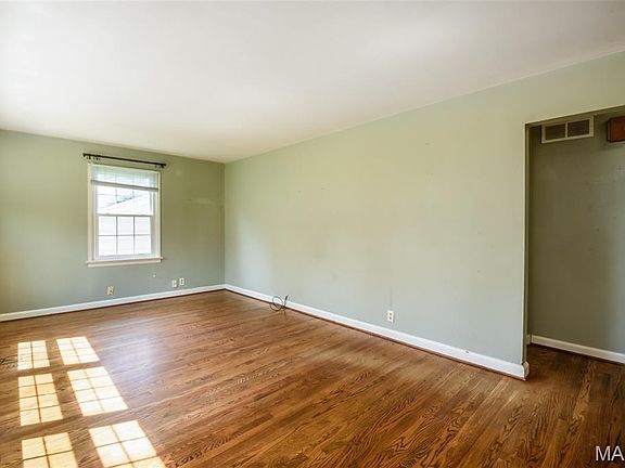 2nd image of 10167 Jepson Dr
