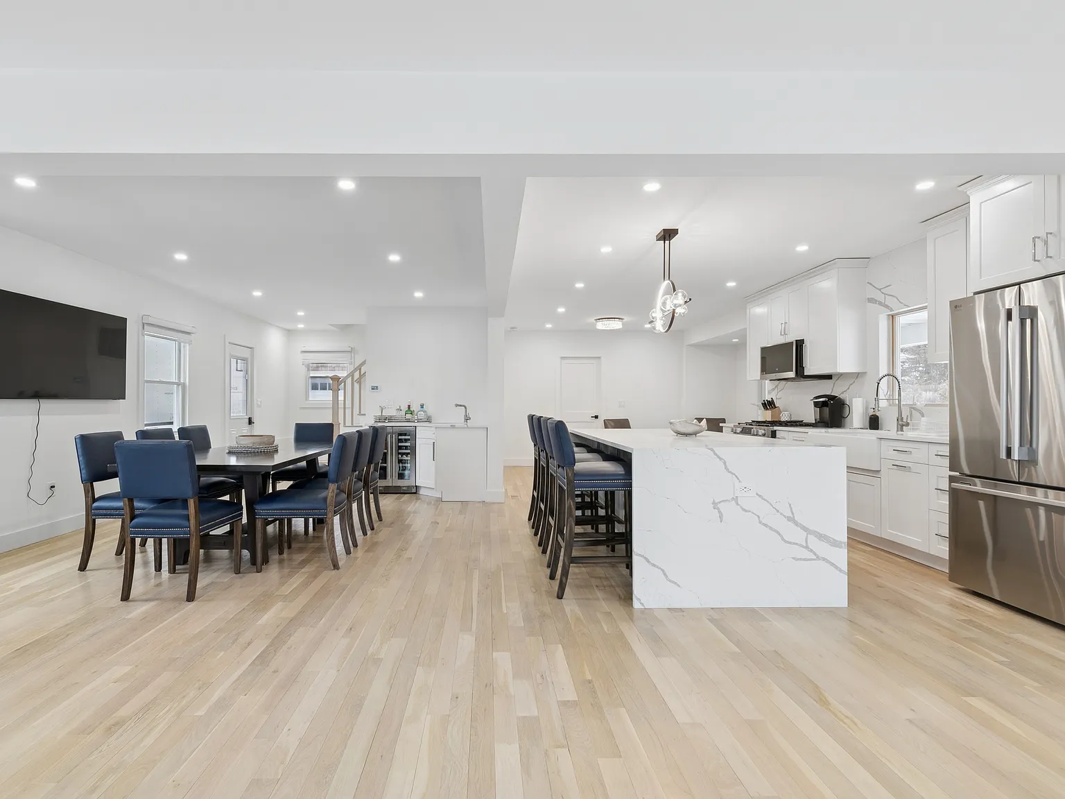 Just Renovated in Hampton Bays with Water Views — Photo 3