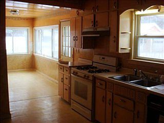 5th image of 213 E Walnut St