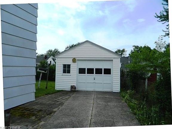 4th image of 104 Arlington Cir