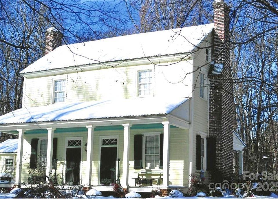 2nd image of 3075 Lin Oaks Pl