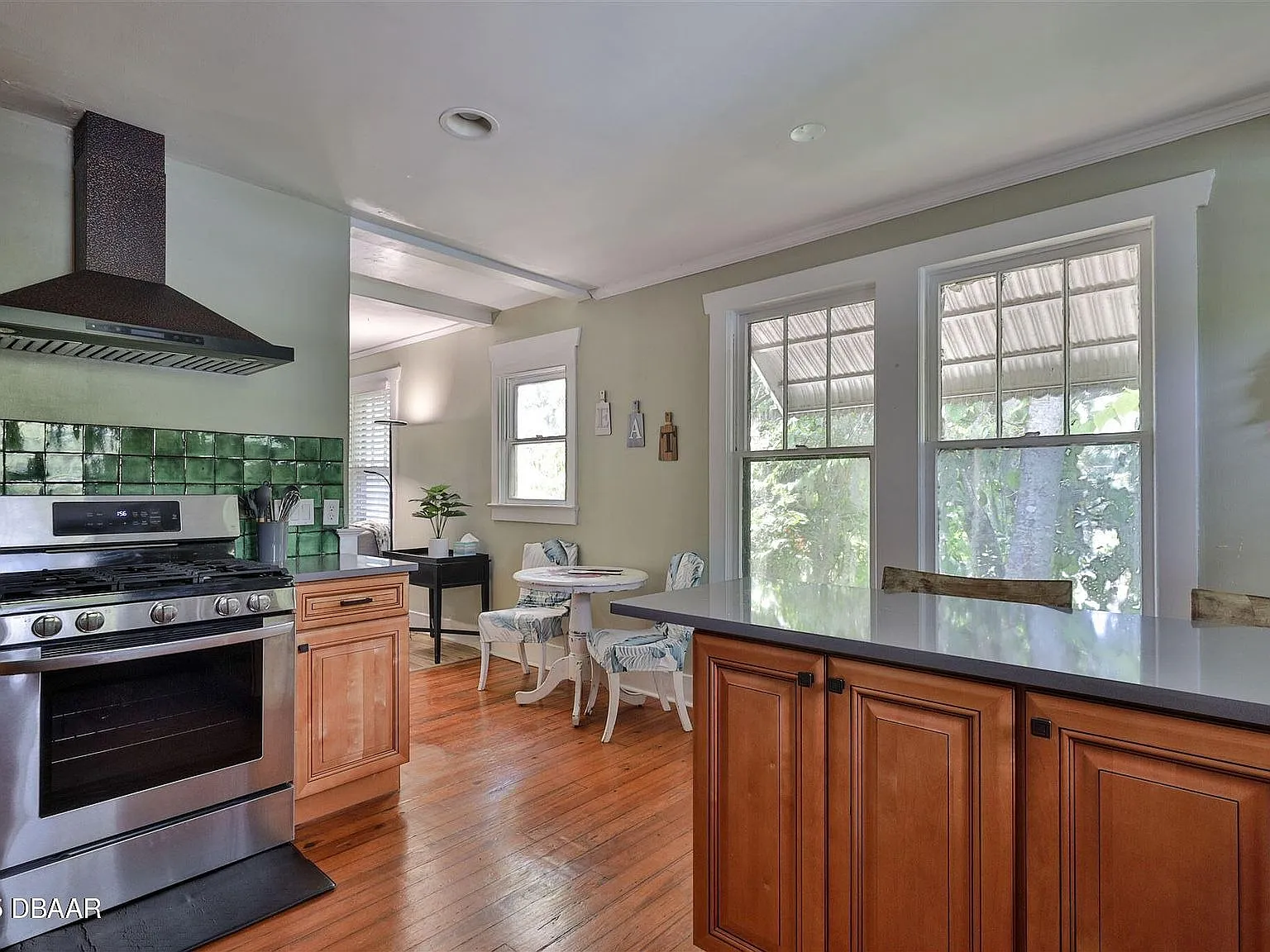 2 bed, 1200 sqft, $2,250 — Photo 3