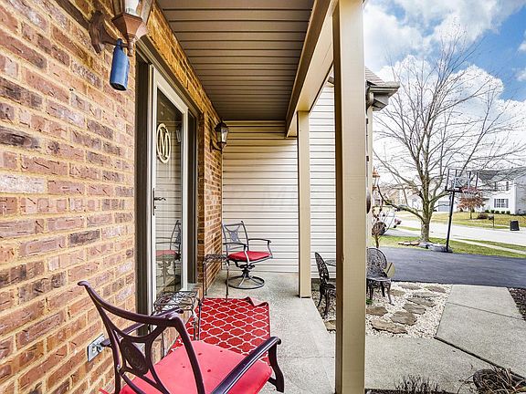 5th image of 1110 Dawn Dr
