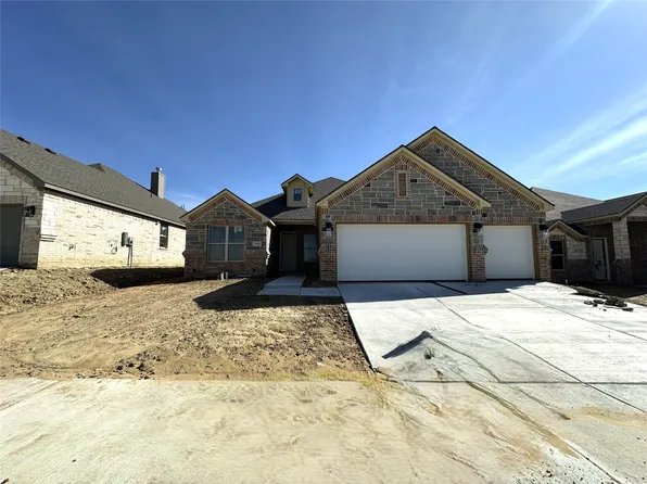 2003 Belle Lagos Ln, Cleburne, TX 76033