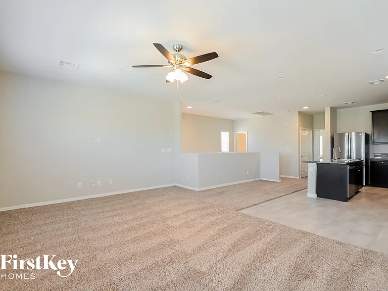 838 N Water St — Photo 6