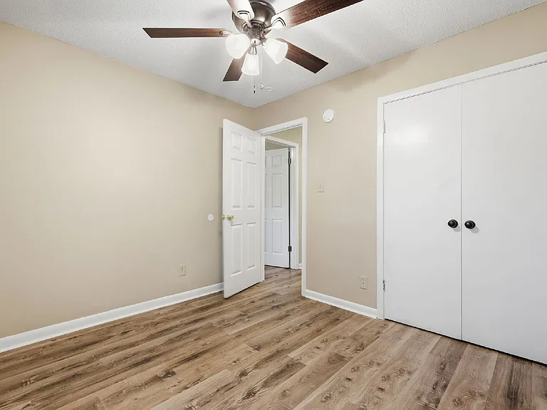 1902 Paisley Ave — Photo 17