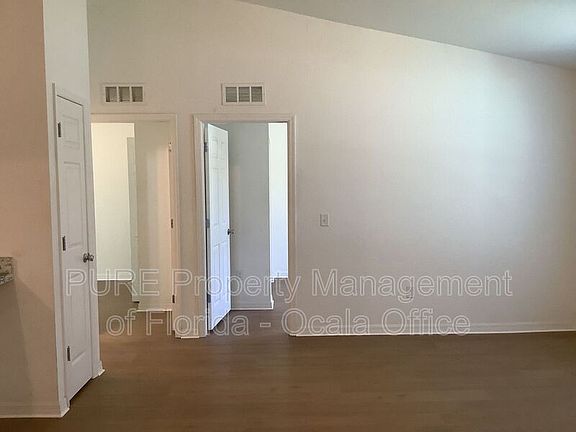 4th image of 562 Marion Oaks Blvd