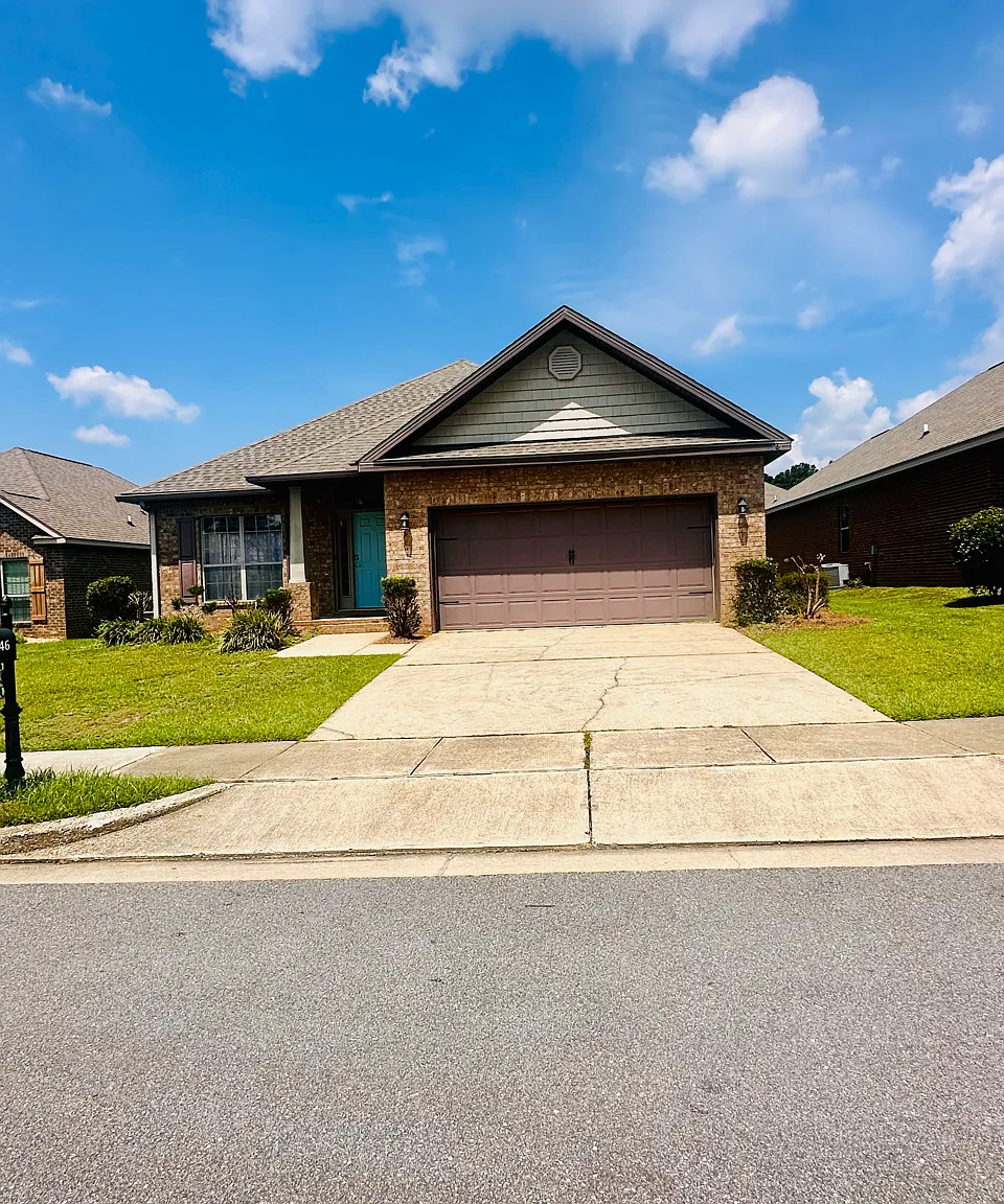 3 bed, 1998 sqft, $2,100 — Photo 1