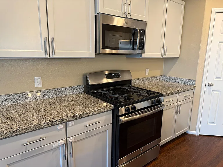 17134 Wilthorne Gardens Ct — Photo 7