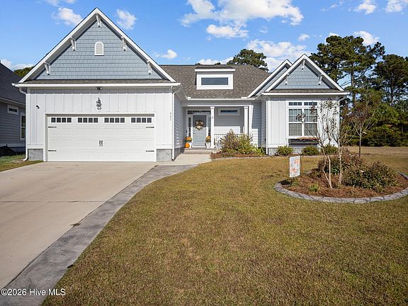 2nd image of 307 Lightning Bug Lane