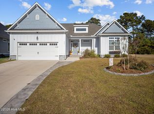 307 Lightning Bug Ln, Holly Ridge, NC 28445