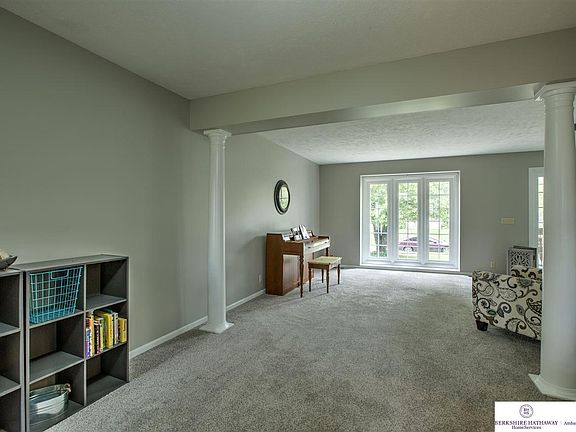 4th image of 3810 N 160th St