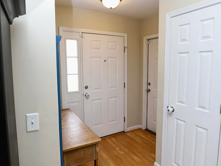 1116 Waverly Place Dr — Photo 8