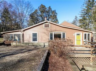 2 Deer Trl, Newtown, CT 06482