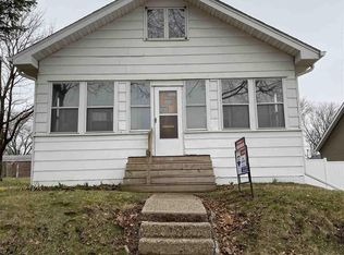 136 16th St, Silvis, IL 61282