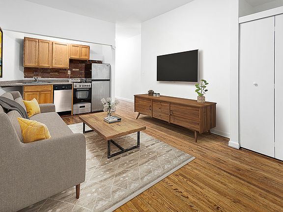 2nd image of 201 W 91st St APT 1B