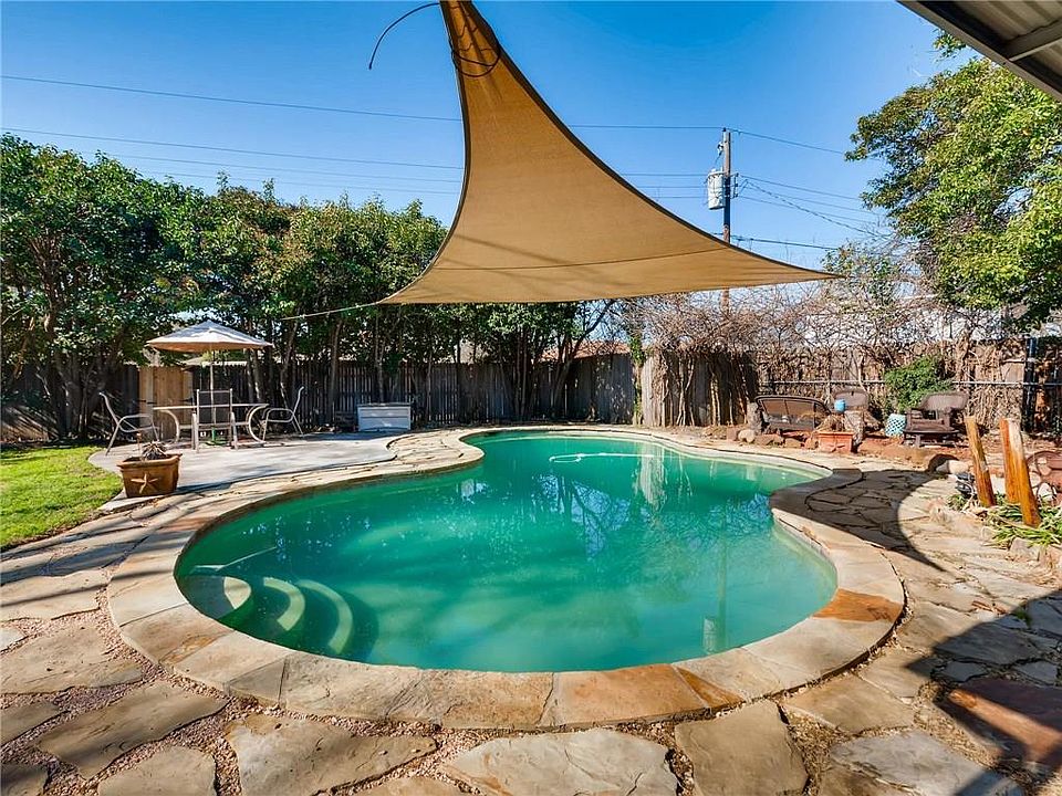 1st image of 830 Wildgrove Dr