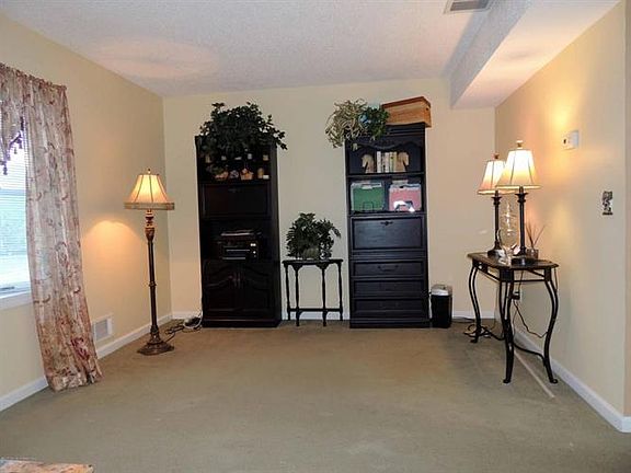 3rd image of 926 Egret Dr #8A
