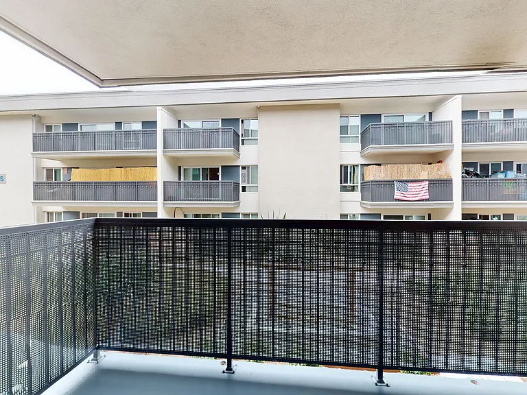 Eight 80 Newport Beach — Photo 130