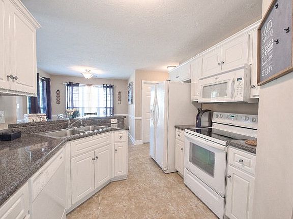 5th image of 3091 Camden Way
