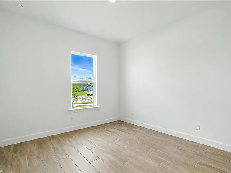 18301 Terracina Dr — Photo 28