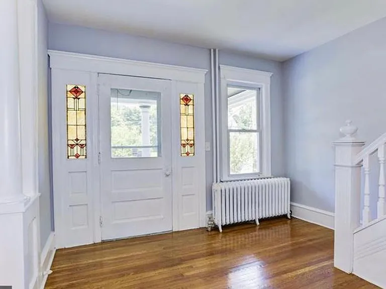 439 Park Ave — Photo 17