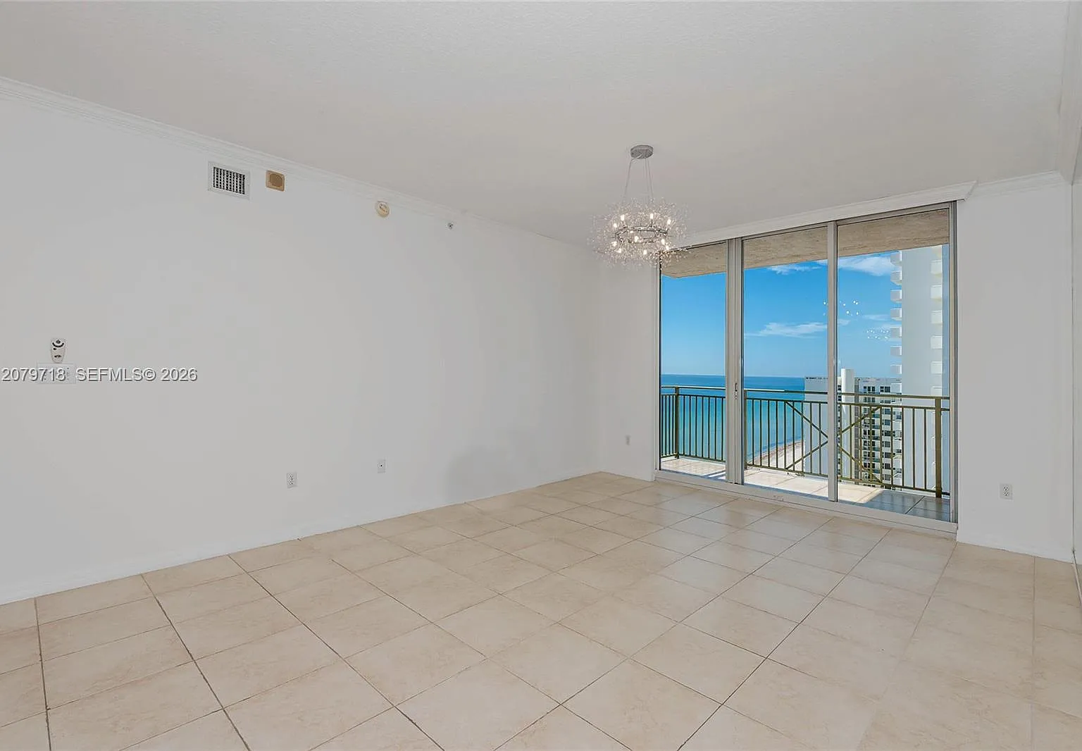 2 bed, 1200 sqft, $4,500 — Photo 2