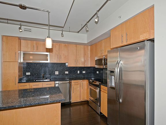 4th image of 1025 1st St SE APT 804