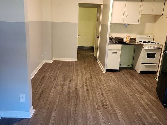 4th image of 530 High St APT 26