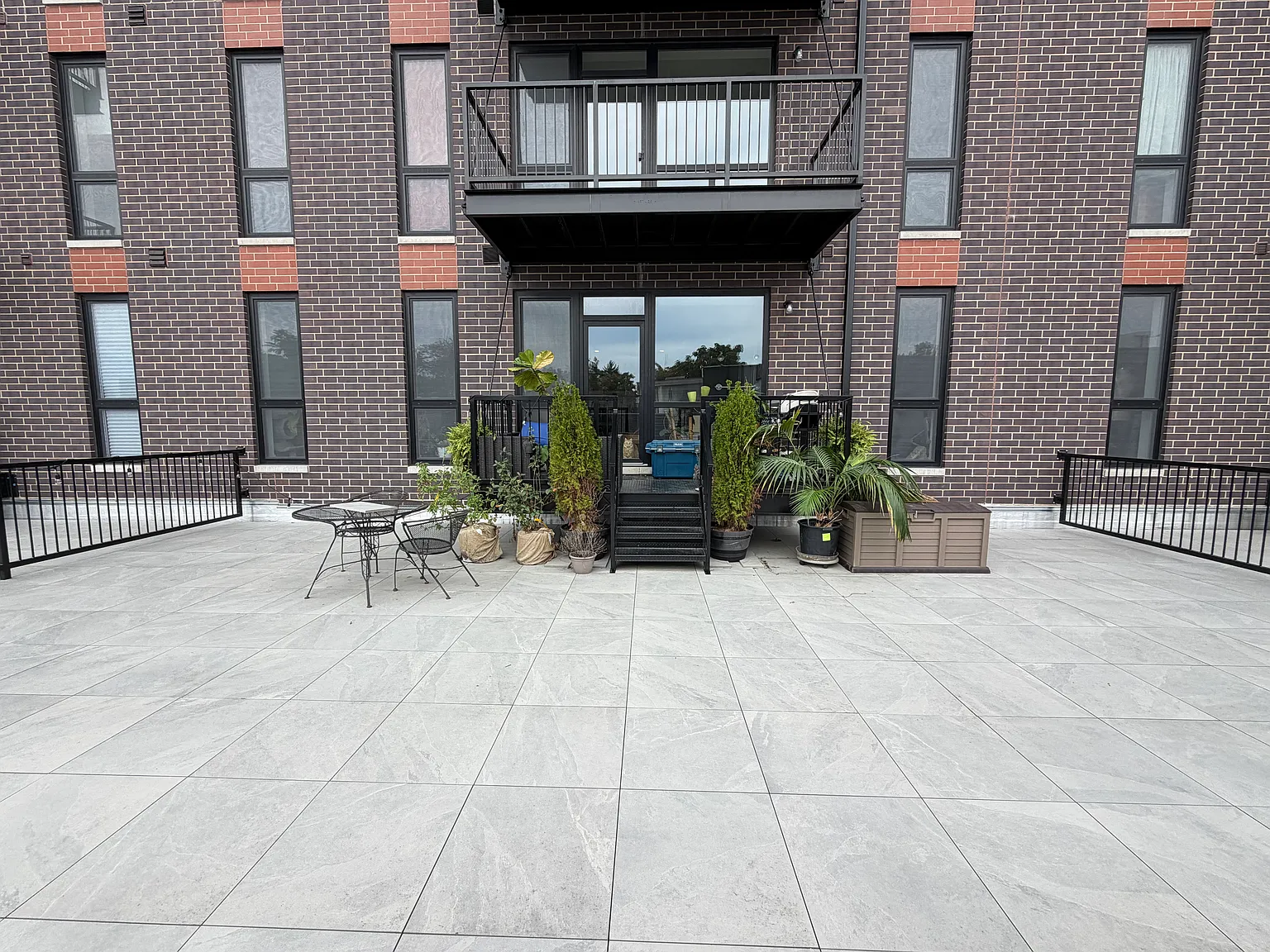 2 bed, $3,500 — Photo 1