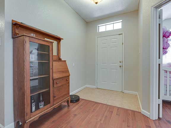 4th image of 7609 Tidewater Dr