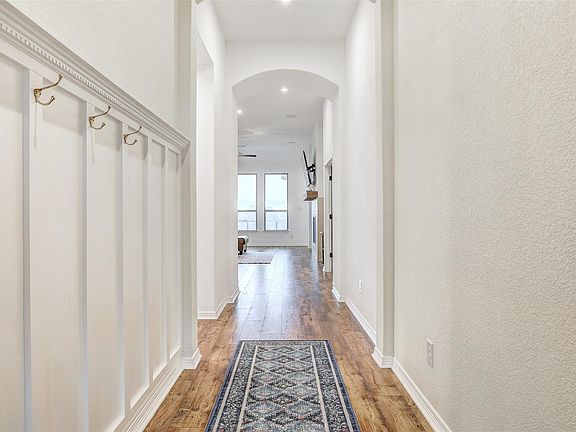 4th image of 1117 Spring Gulch Ln